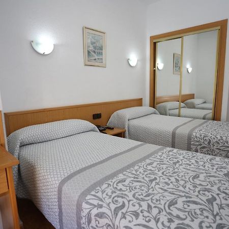 Hotel Cervantes อาลิกันเต ภายนอก รูปภาพ
