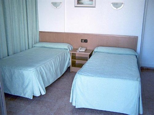 Hotel Cervantes อาลิกันเต ภายนอก รูปภาพ