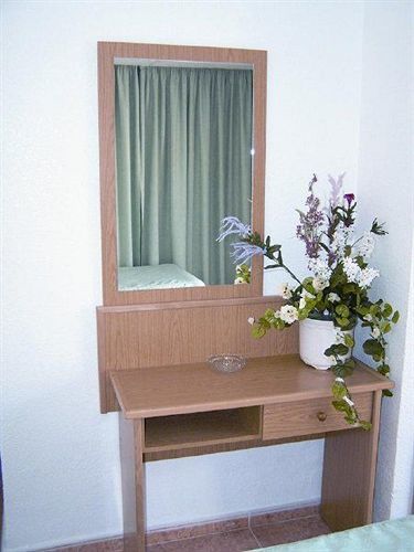 Hotel Cervantes อาลิกันเต ภายนอก รูปภาพ