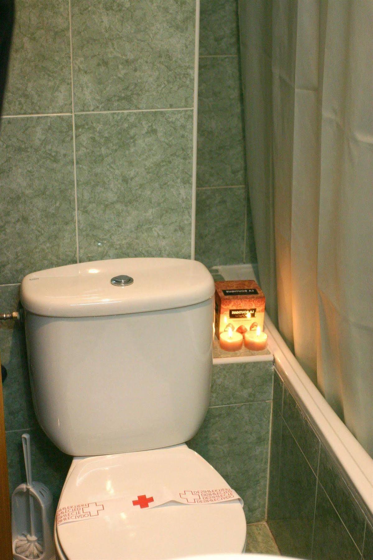 Hotel Cervantes อาลิกันเต ภายนอก รูปภาพ